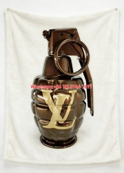 LV Grenade Print Blanket Luxury LV Monogram Grenade Throw IMG_3632